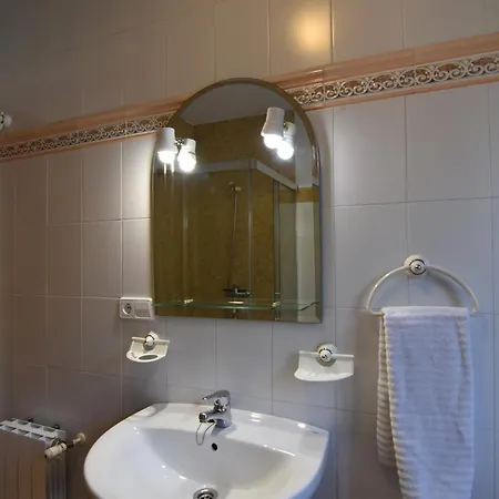 La Frasca With Private Pool Dağ evi Corumbela
